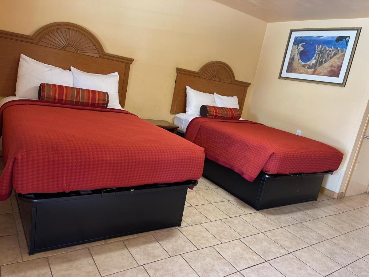 Refugio Budget Inn מראה חיצוני תמונה
